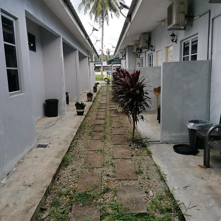 Oyo Home 90308 Chily Guest House Langkawi Exterior photo