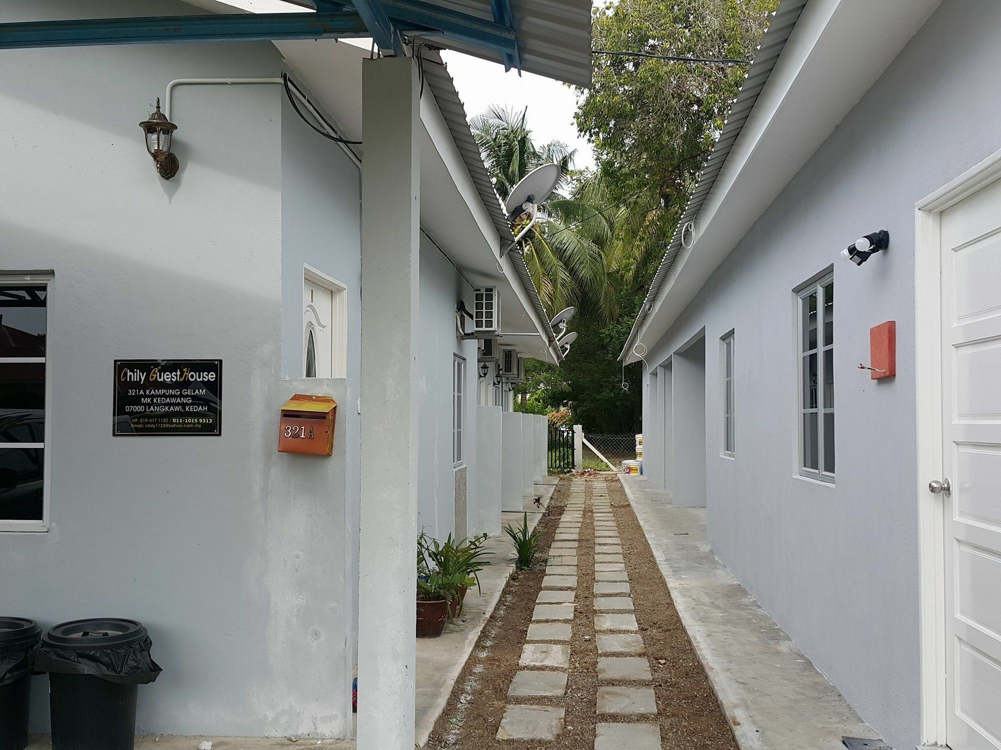 Oyo Home 90308 Chily Guest House Langkawi Exterior photo